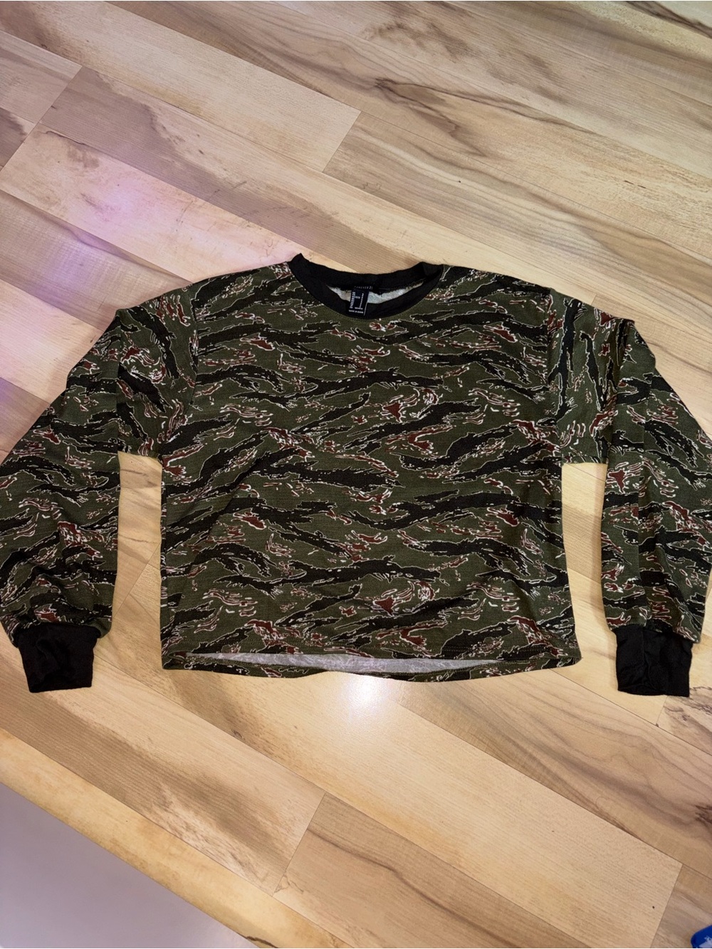 Forever 21 Olive Green Camo Long Sleeve Tee with Black Trim